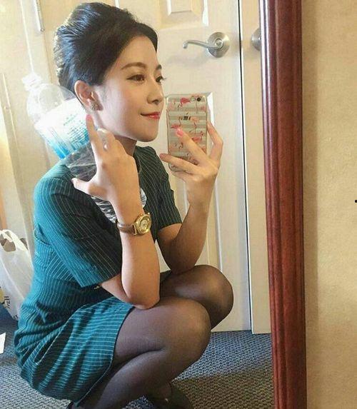 丝袜空姐失禁番号,揭秘空中尴尬瞬间