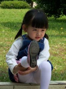 小学女生丝袜走光图片,丝袜走光事件引发关注